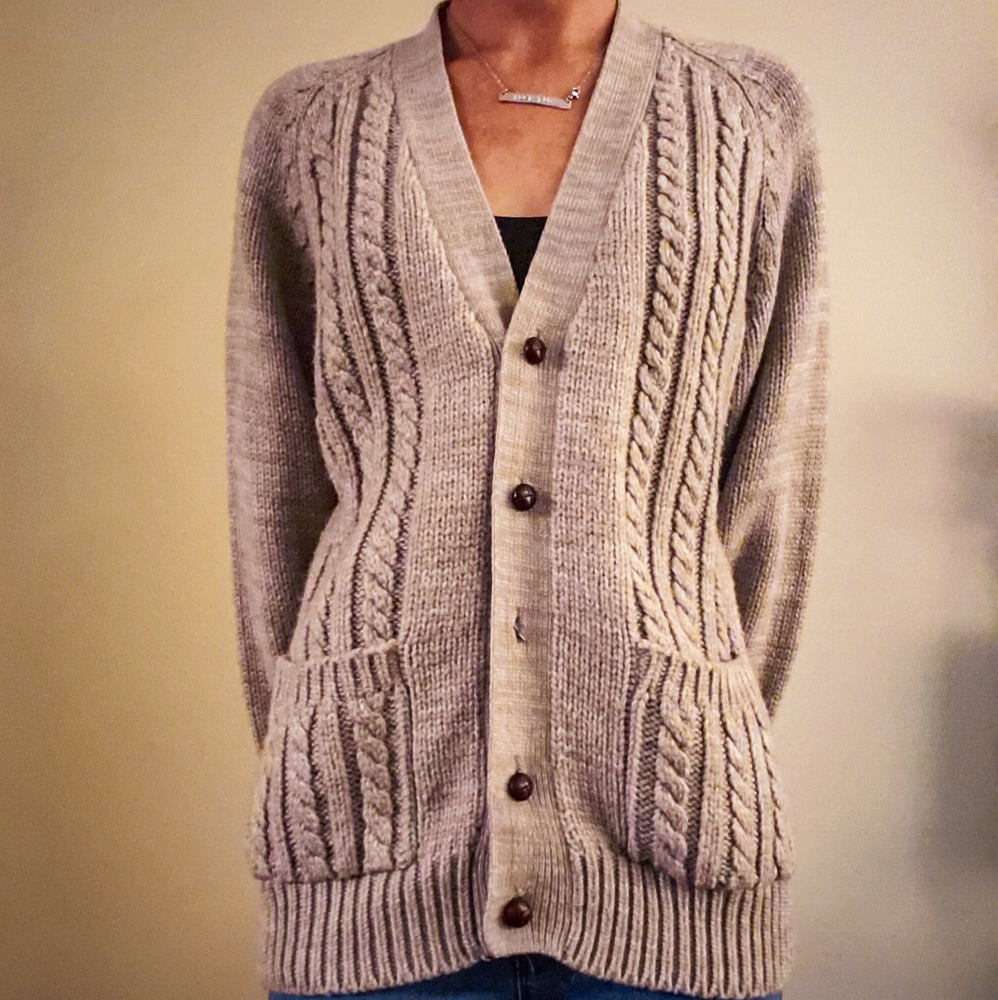 Cardigan - Picture 2 of 5